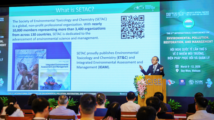 SETAC Asia-Pacific president Hiroshi Yamamoto talking about SETAC journals at ICEPORM 2026
